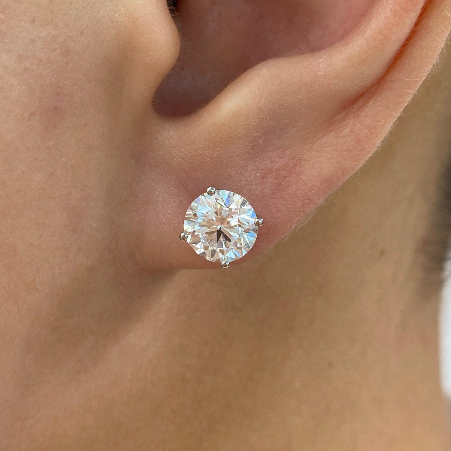 Stacey 3.0 Round Lab-Grown Diamond Studs Earrings