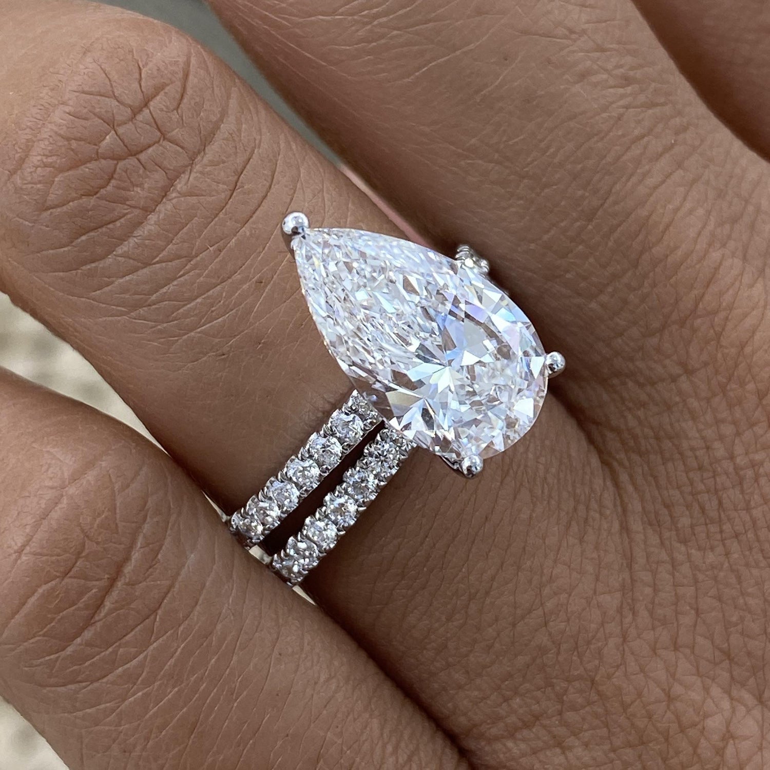 Tamara 4.8 Pear Lab-Grown Diamond Bridal Set, Side Stone Rings Set