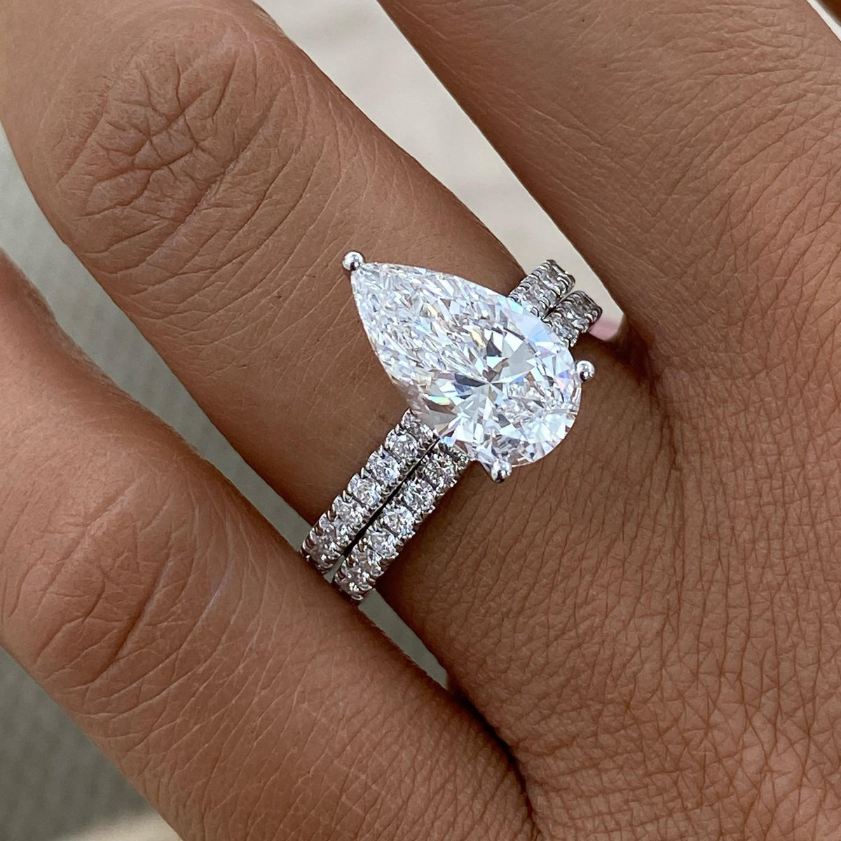Tamara 3.3 Pear Lab-Grown Diamond Bridal Set, Side Stone Rings Set