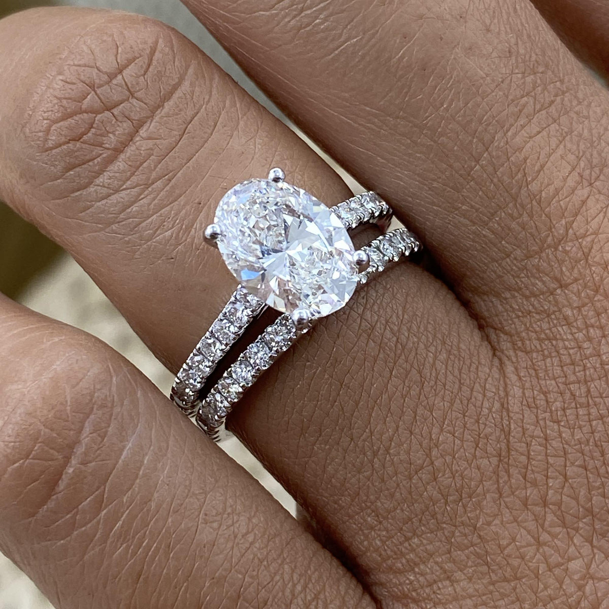 Naomi 2.9 Pear Lab-Grown Diamond Bridal Set, Side Stone Ring