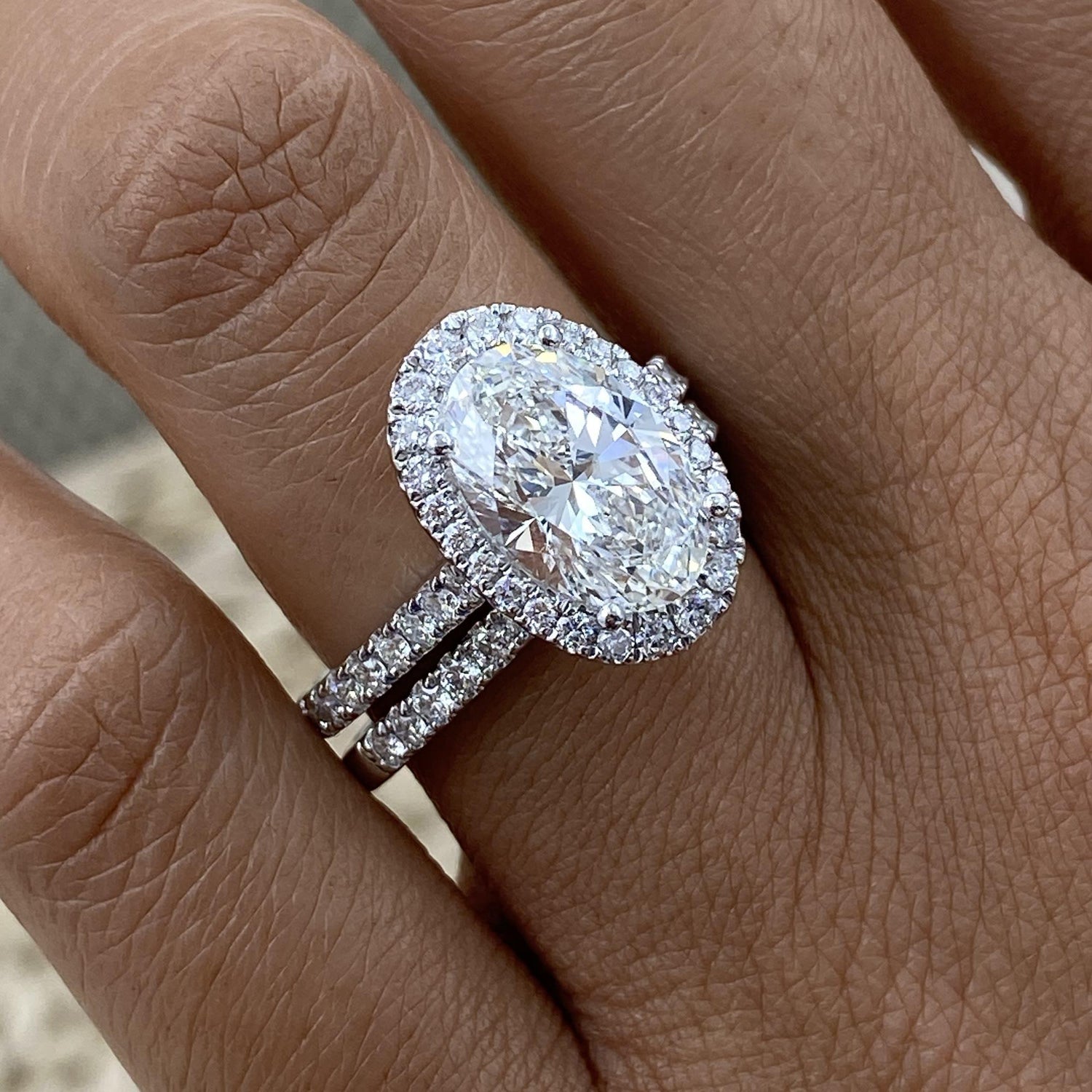 Kaia 4.1 Oval Lab-Grown Diamond Bridal Set, Halo Rings Set