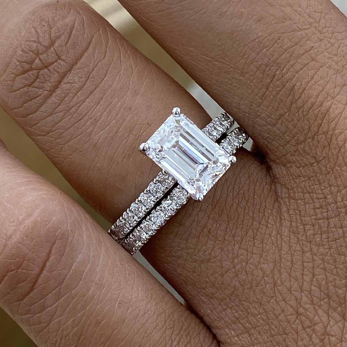 Tamara 3 Emerald Lab-Grown Diamond Bridal Set, Side Stone Rings Set