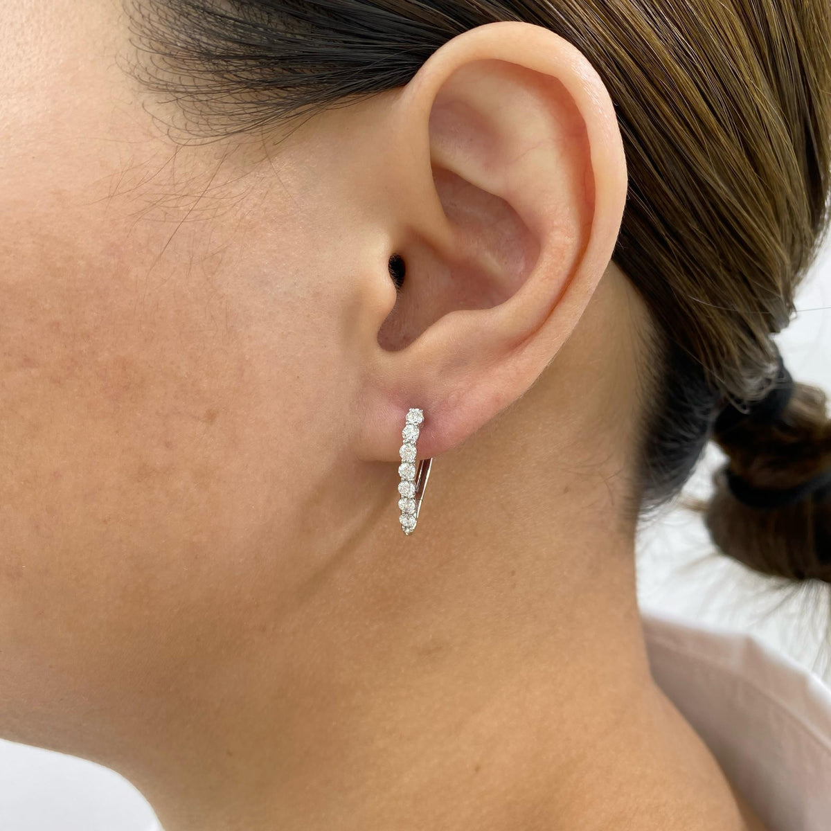 Eloise 0.7 Round Lab-Grown Diamond Hoop Earrings