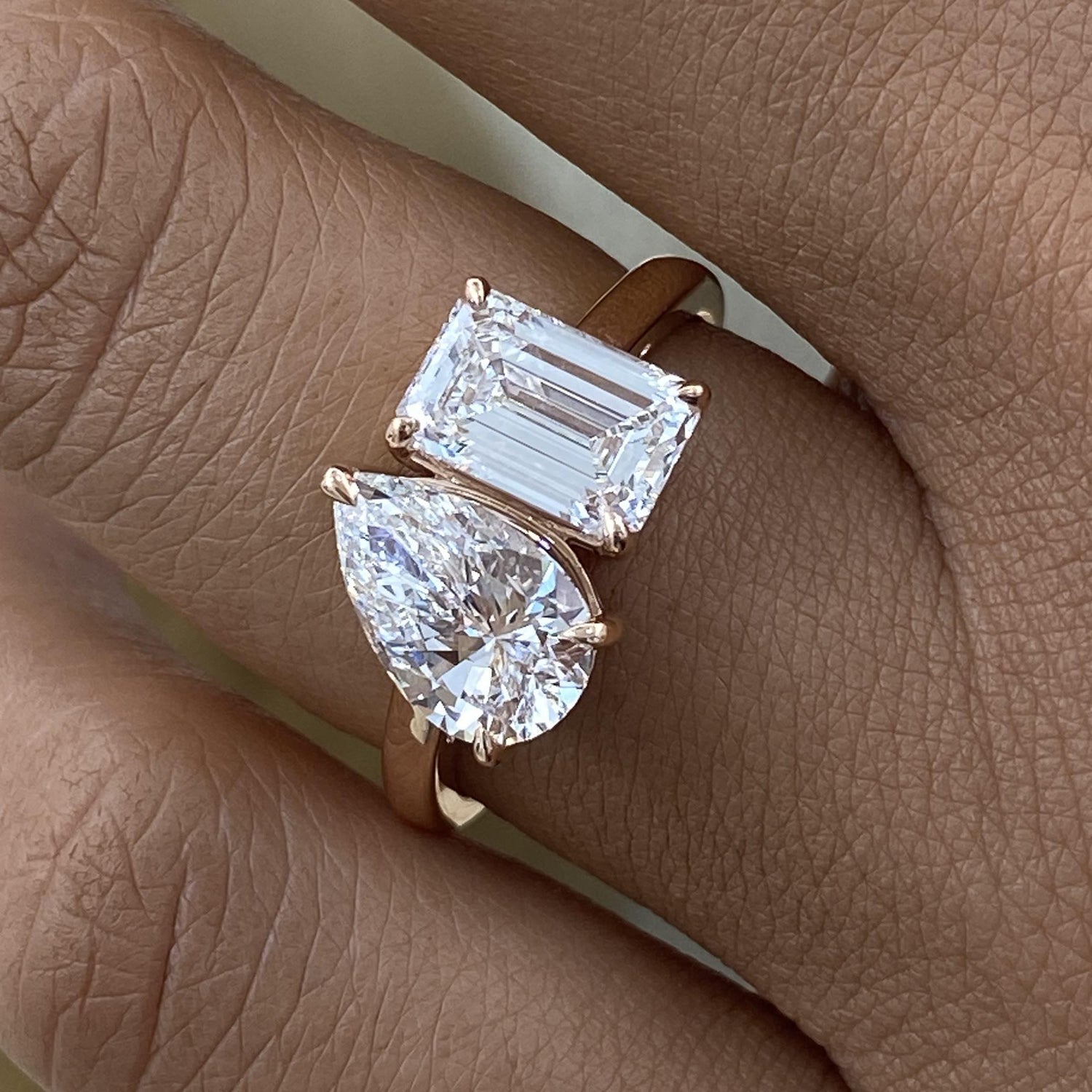 Joy 3 PearEmerald Lab-Grown Diamond Toi  Moi, Special Ring