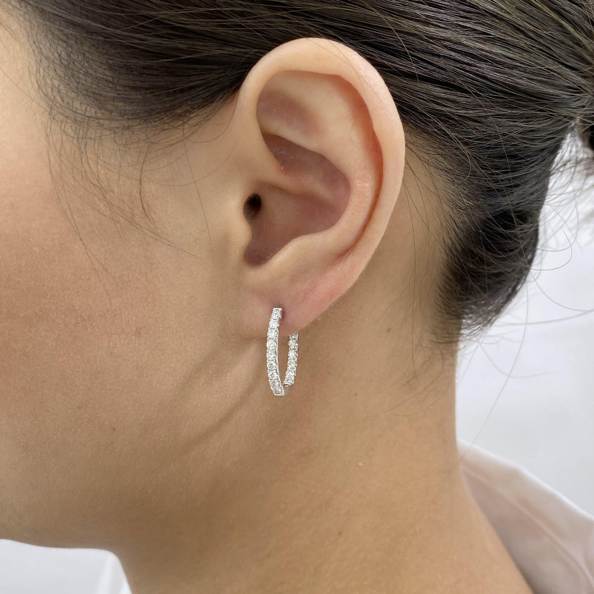 Bethany 0.8 Round Lab-Grown Diamond Hoop Earrings