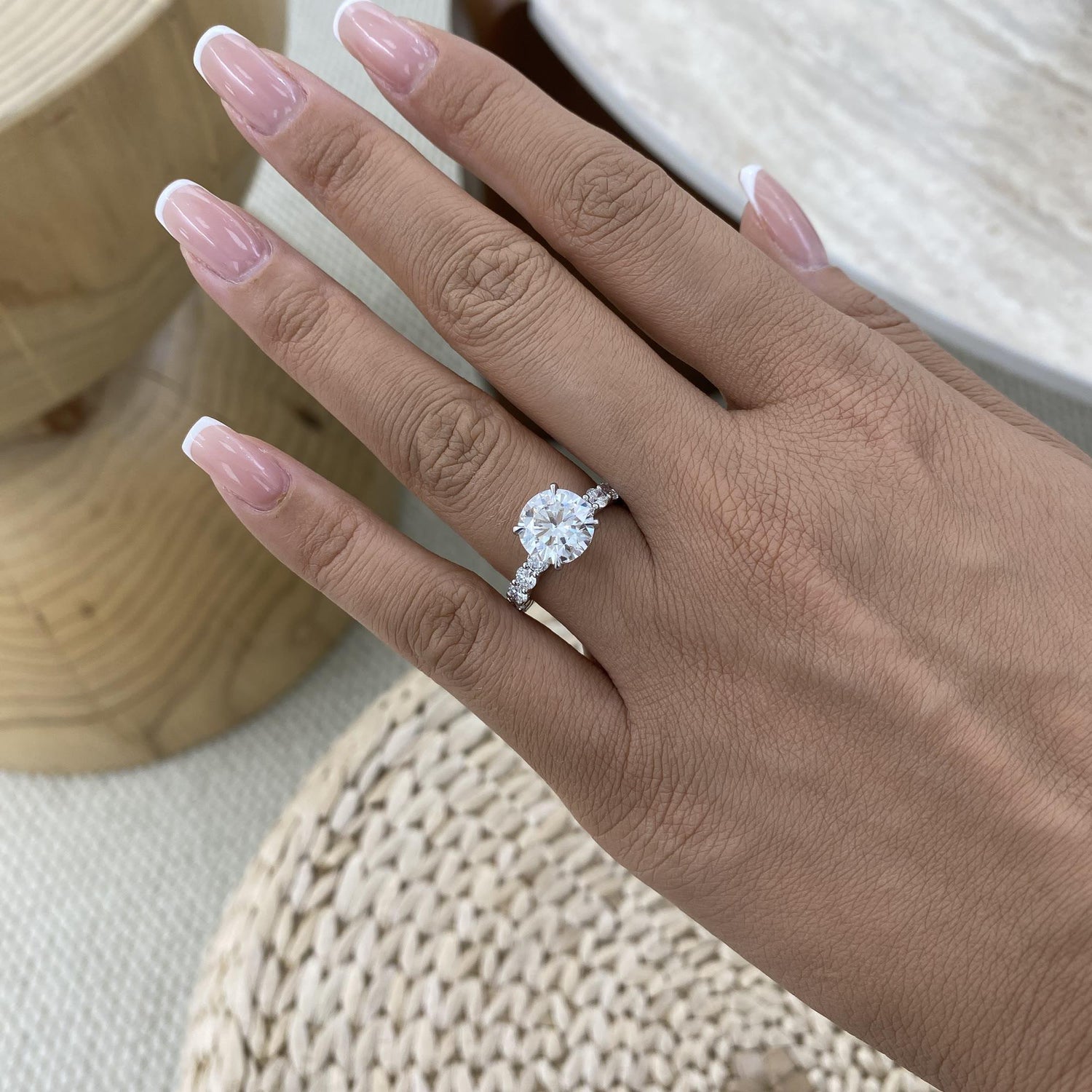 Noa 4.2 Round Lab-Grown Diamond Side Stone Ring