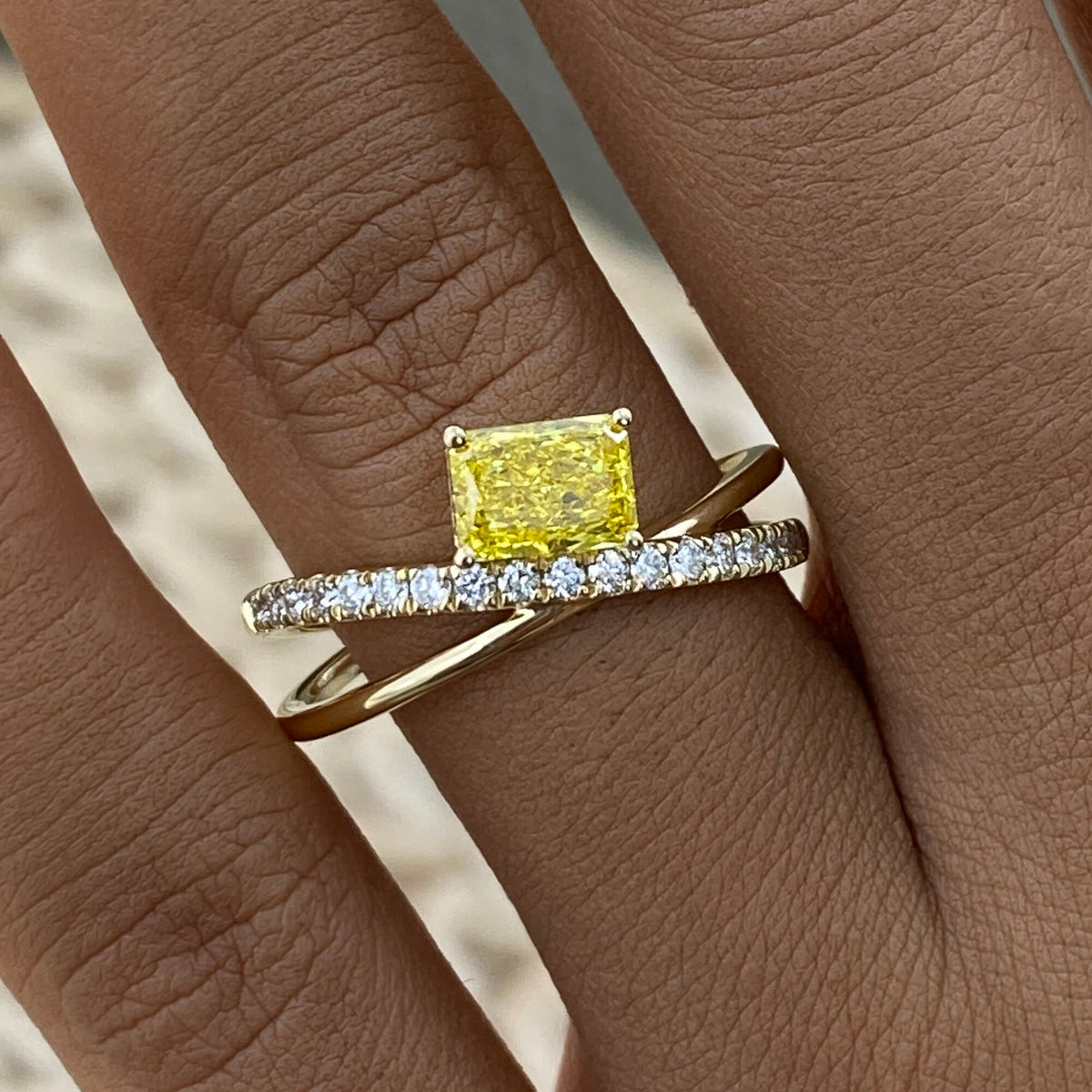 Elodie 1.0 Emerald Lab-Grown Diamond Special, Side Stone Ring