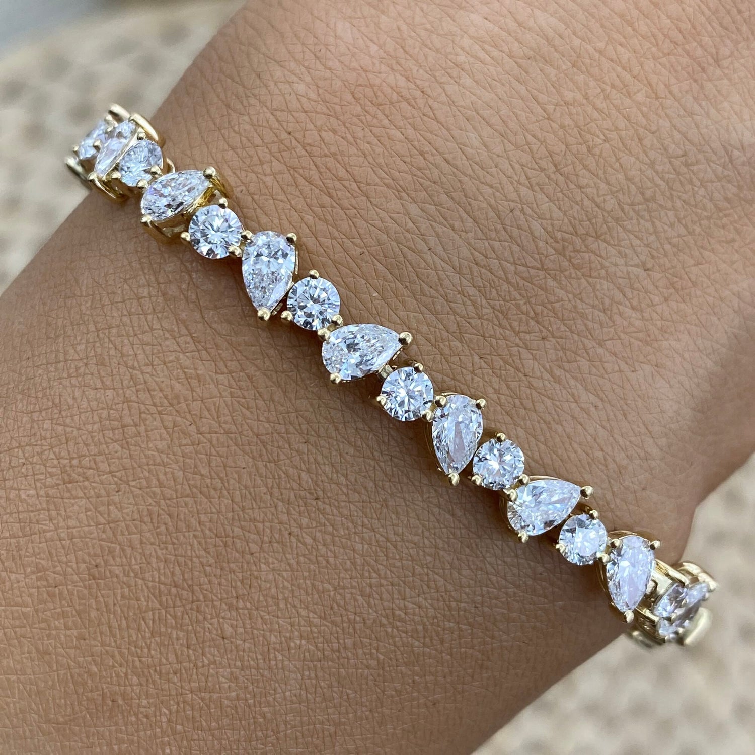 Crystal 6.6 Pear Lab-Grown Diamond Tennis Bracelet
