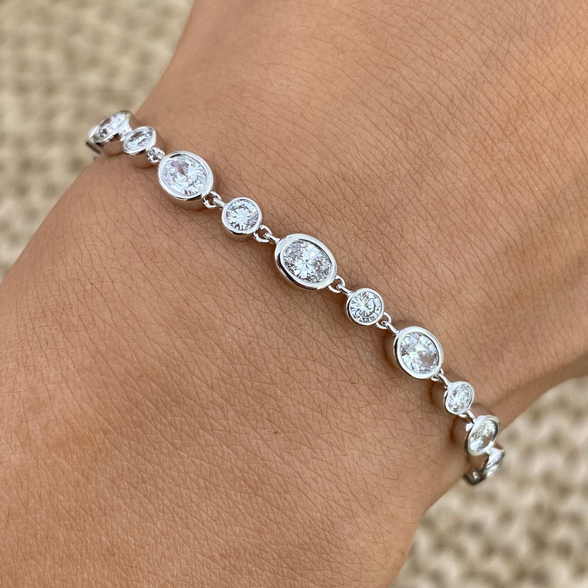 Kristin 2.8 Oval Lab-Grown Diamond Bezel, Chain Bracelet
