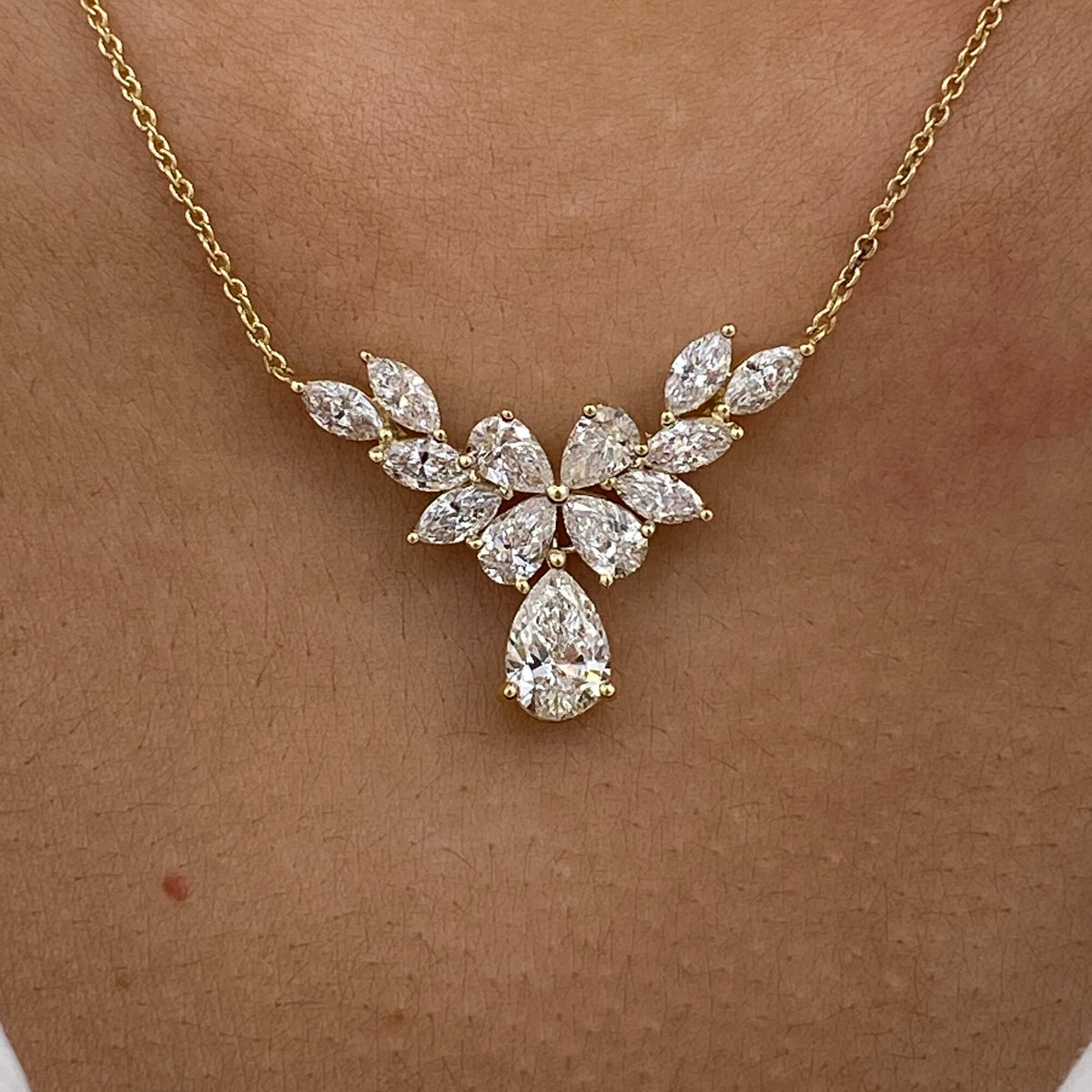Elizabeth 2.6 Pear Lab-Grown Diamond Bouquet, Chain Necklace