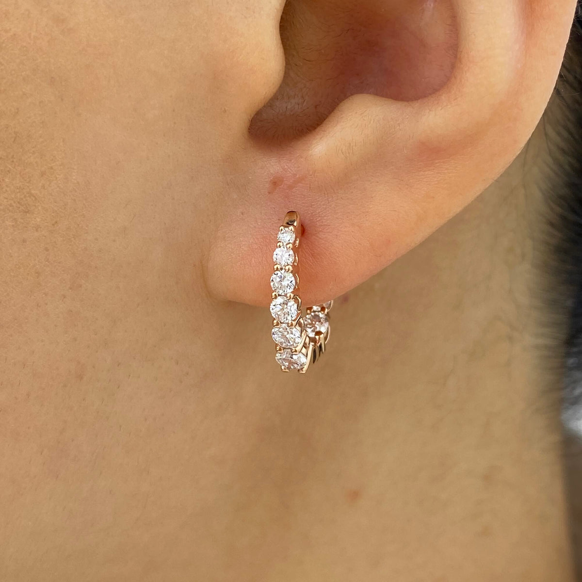 Bridget 1.0 Round Lab-Grown Diamond Hoop, Graduated Earrings