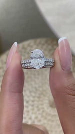 Naomi 2.9 Pear Lab-Grown Diamond Bridal Set, Side Stone Ring