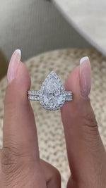 Kaia 4 Pear Lab-Grown Diamond Bridal Set, Halo Rings Set