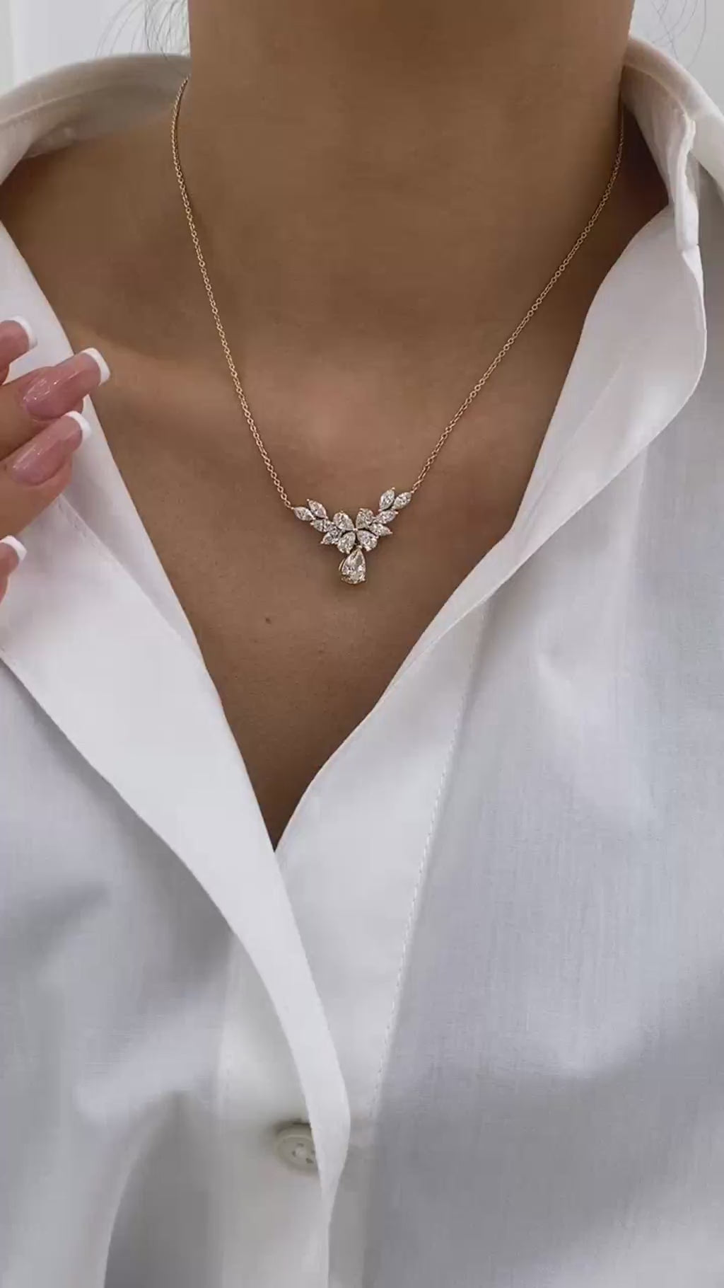 Elizabeth 2.6 Pear Lab-Grown Diamond Bouquet, Chain Necklace